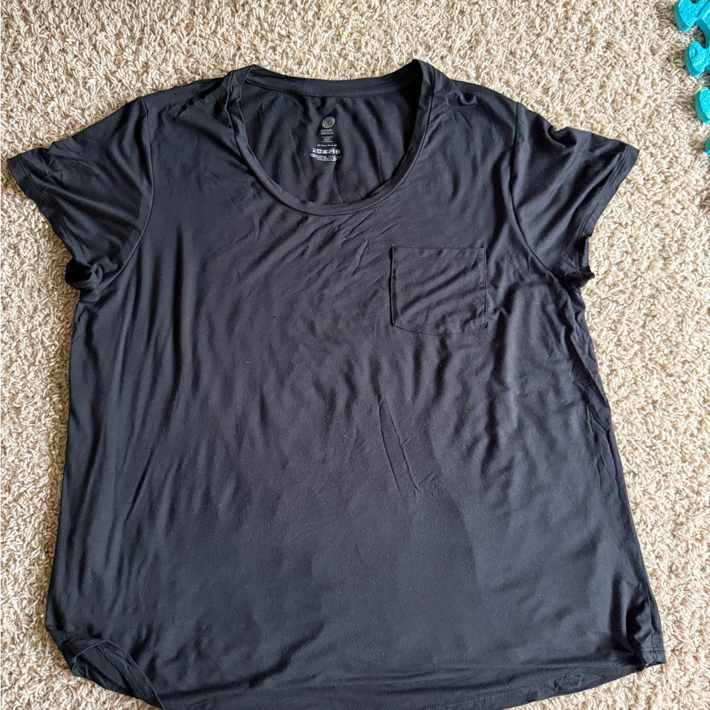 Kindred Bravely everyday maternity & nursing t-shirt